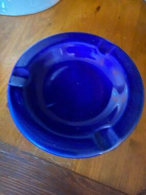 Hull Pottery Crooksville, Ohio, vintage cobalt, blue ceramic ashtray